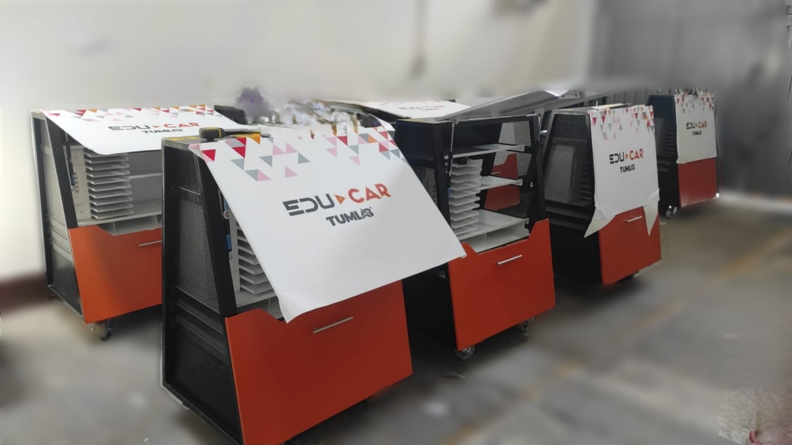 AULAS MOVILES TECNOLOGICAS CASERCON